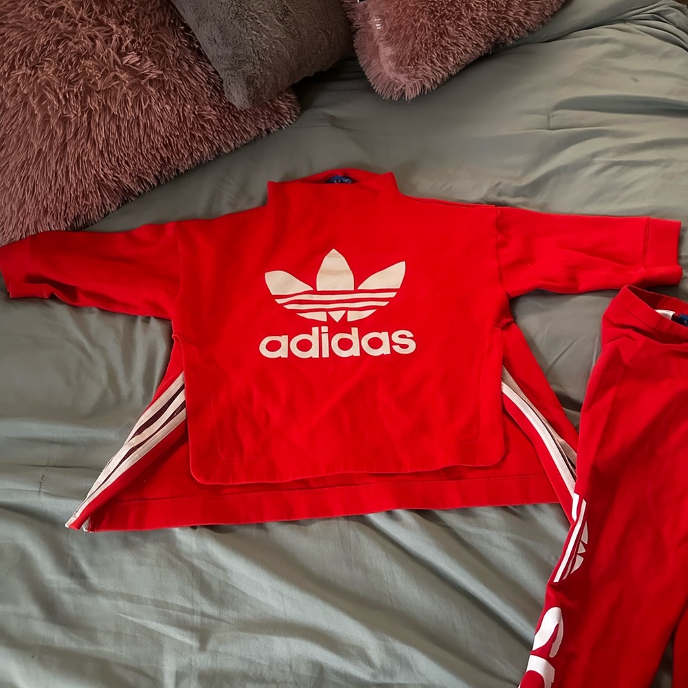 Adidas Crop top & Leggings - Picture 2 of 5